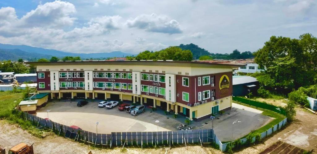 D Arc Hotel Кота-Кинабалу Экстерьер фото