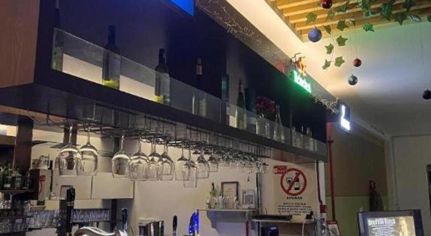 D Arc Hotel Кота-Кинабалу Экстерьер фото