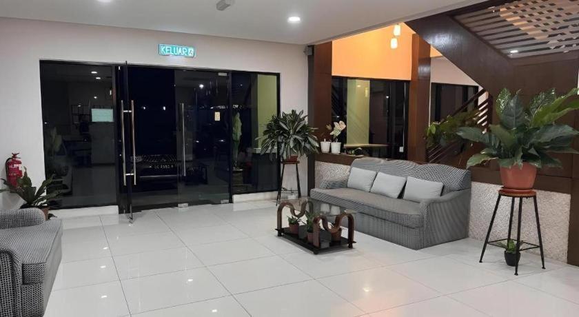 D Arc Hotel Кота-Кинабалу Экстерьер фото
