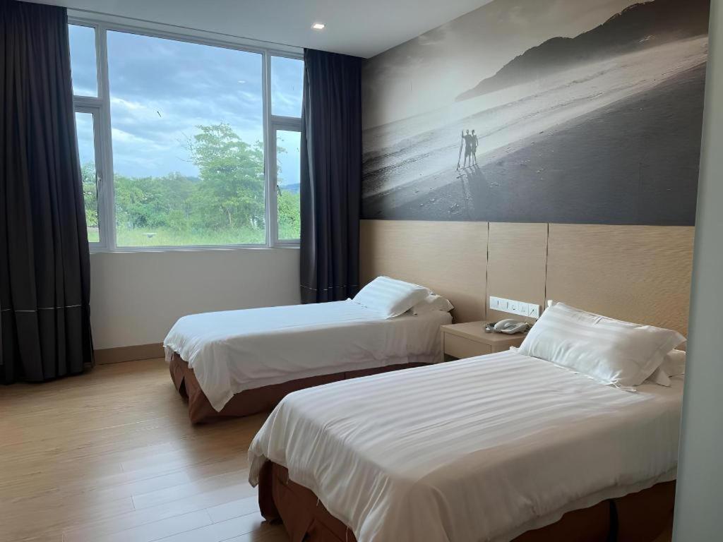 D Arc Hotel Кота-Кинабалу Экстерьер фото
