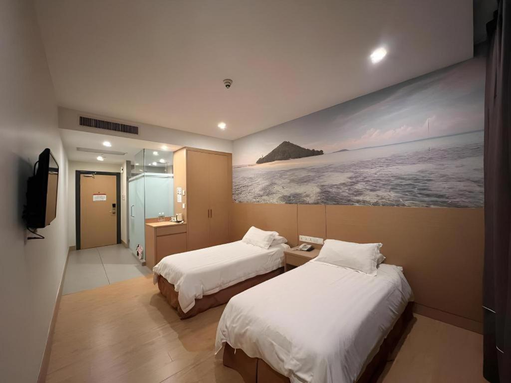 D Arc Hotel Кота-Кинабалу Экстерьер фото